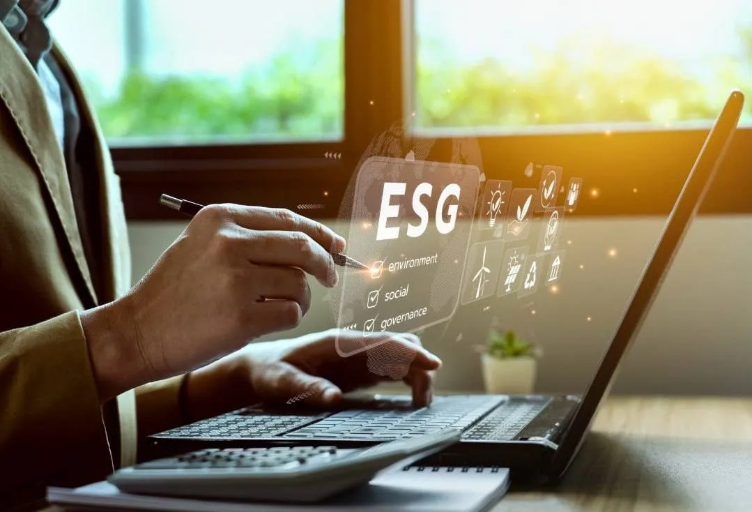 What is the difference among major ESG Standards?